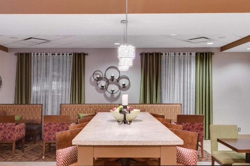 Hampton Inn Pittsburgh/West Mifflin - image 28