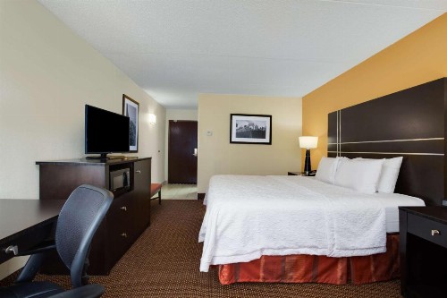 Hampton Inn Pittsburgh/West Mifflin - image 39