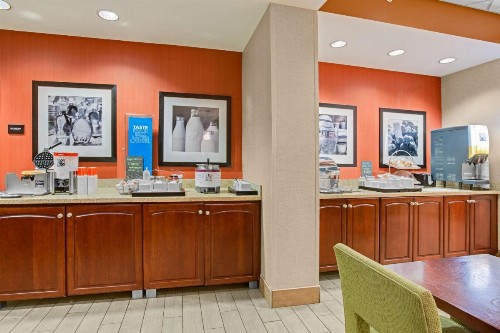 Hampton Inn Pittsburgh/West Mifflin - image 40