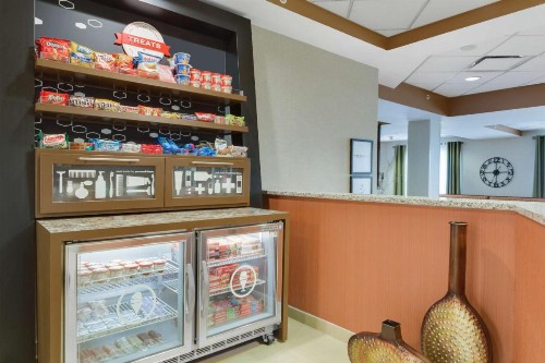 Hampton Inn Pittsburgh/West Mifflin - image 46