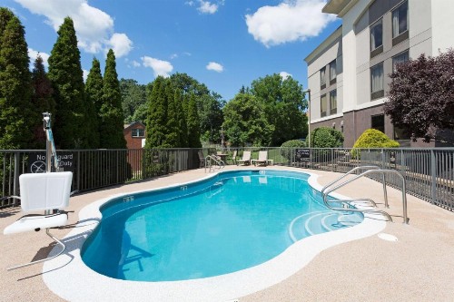 Hampton Inn Pittsburgh/West Mifflin - image 49