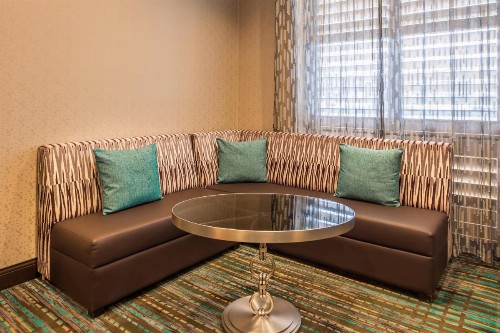 Residence Inn Pittsburgh North Shore - image 8