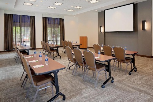 Hyatt Place Pittsburgh North Shore - image 17