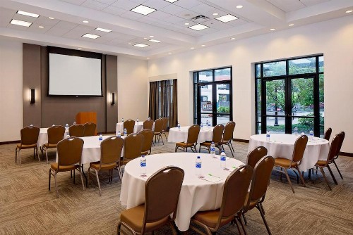 Hyatt Place Pittsburgh North Shore - image 3