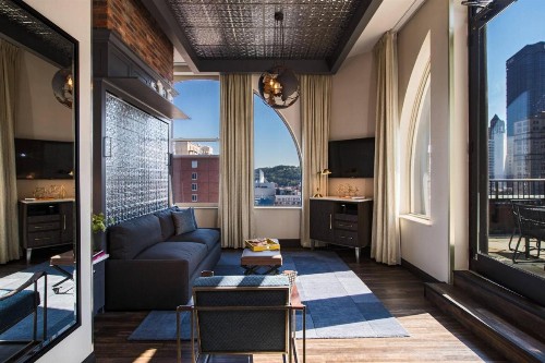 Renaissance Pittsburgh Hotel - image 15