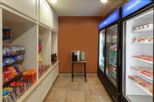 Hilton Garden Inn Pittsburgh University Place - image 11
