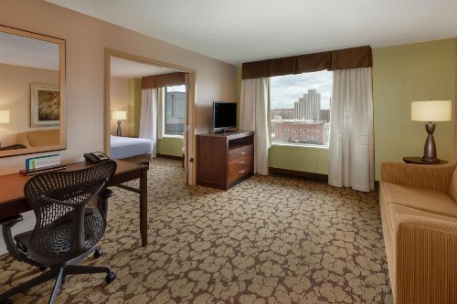Hilton Garden Inn Pittsburgh University Place - image 21