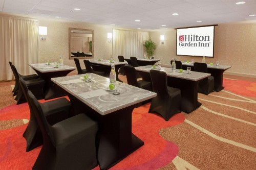 Hilton Garden Inn Pittsburgh University Place - image 33