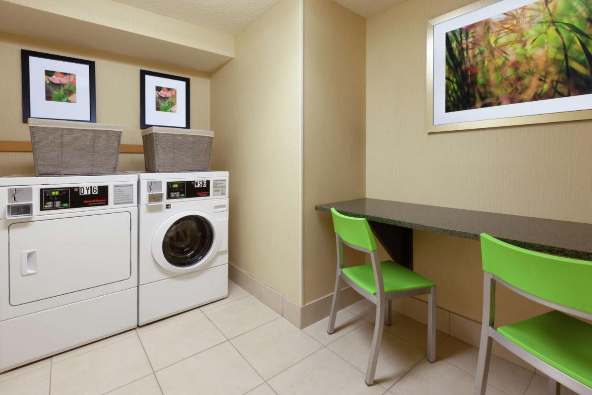 Hilton Garden Inn Pittsburgh University Place - image 5