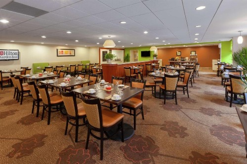 Hilton Garden Inn Pittsburgh University Place - image 7