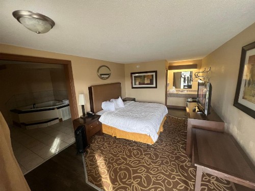 Hilltop Inn Pittsburgh - image 18
