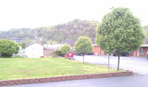 Valley Motel Pittsburgh - image 10