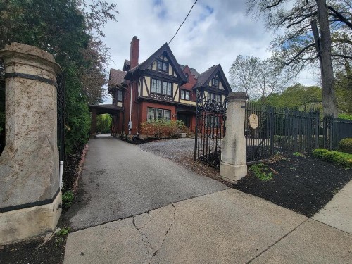 Mansions on Fifth - image 19