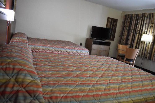 South Hills Motel - image 13