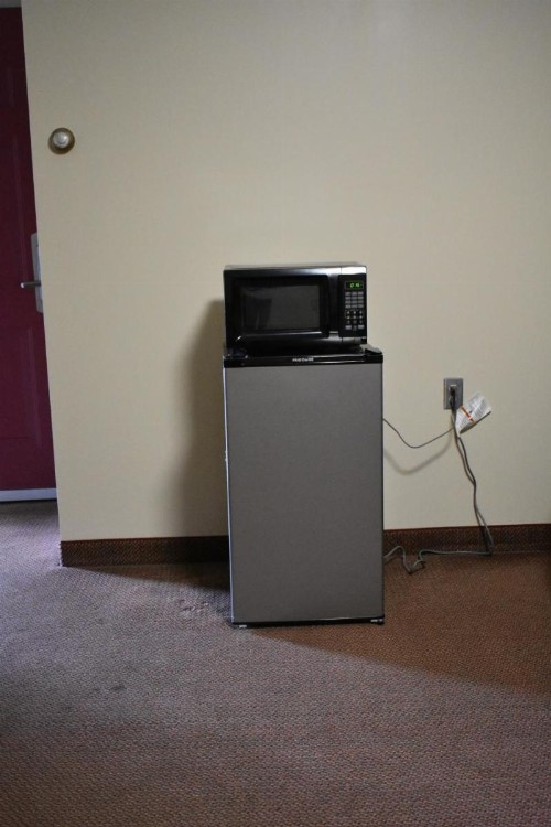 South Hills Motel - image 29