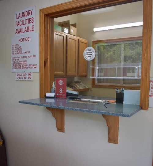 South Hills Motel - image 34