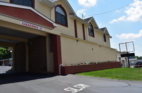 South Hills Motel - image 42