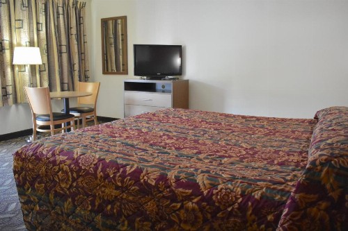 South Hills Motel - image 6