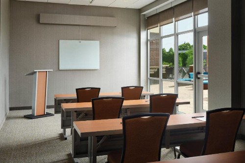 SpringHill Suites by Marriott Pittsburgh Mt. Lebanon - image 48