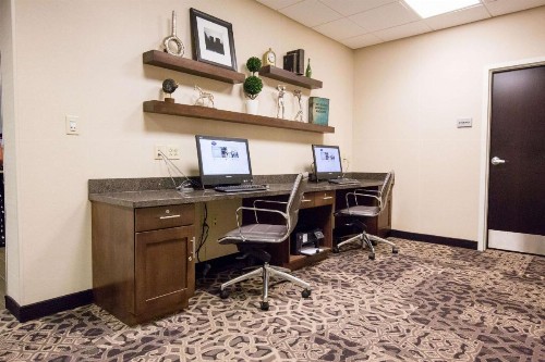 Hampton Inn & Suites - Pittsburgh/Harmarville PA - image 10