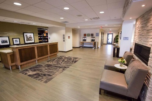 Hampton Inn & Suites - Pittsburgh/Harmarville PA - image 13