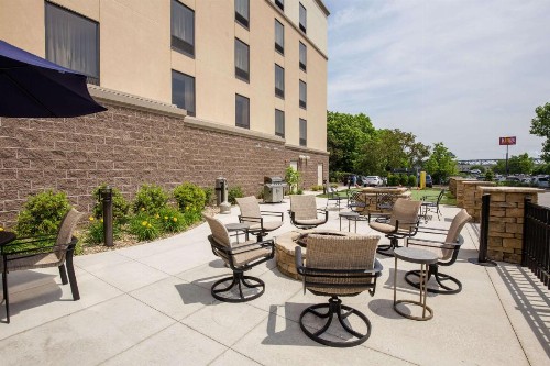 Hampton Inn & Suites - Pittsburgh/Harmarville PA - image 15