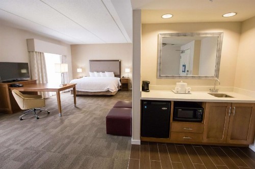 Hampton Inn & Suites - Pittsburgh/Harmarville PA - image 17