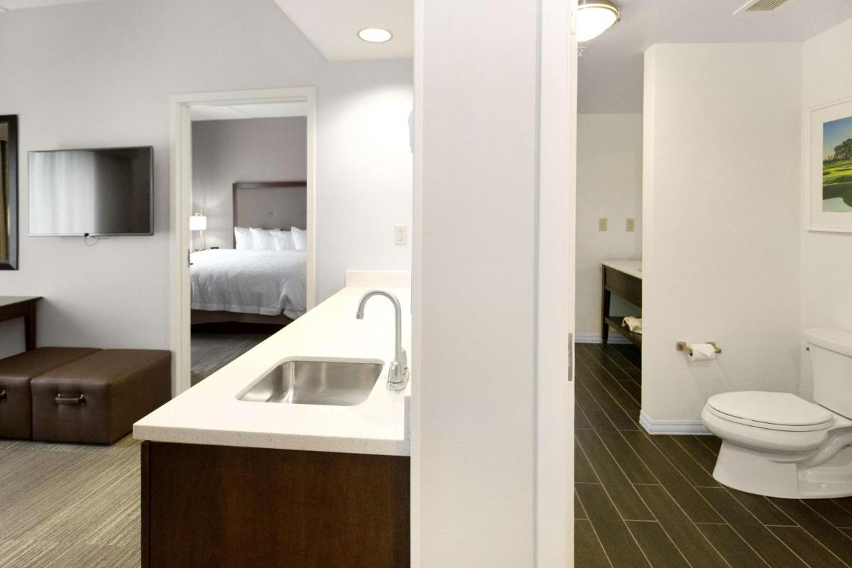 Hampton Inn & Suites - Pittsburgh/Harmarville PA - image 2