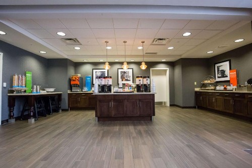 Hampton Inn & Suites - Pittsburgh/Harmarville PA - image 20