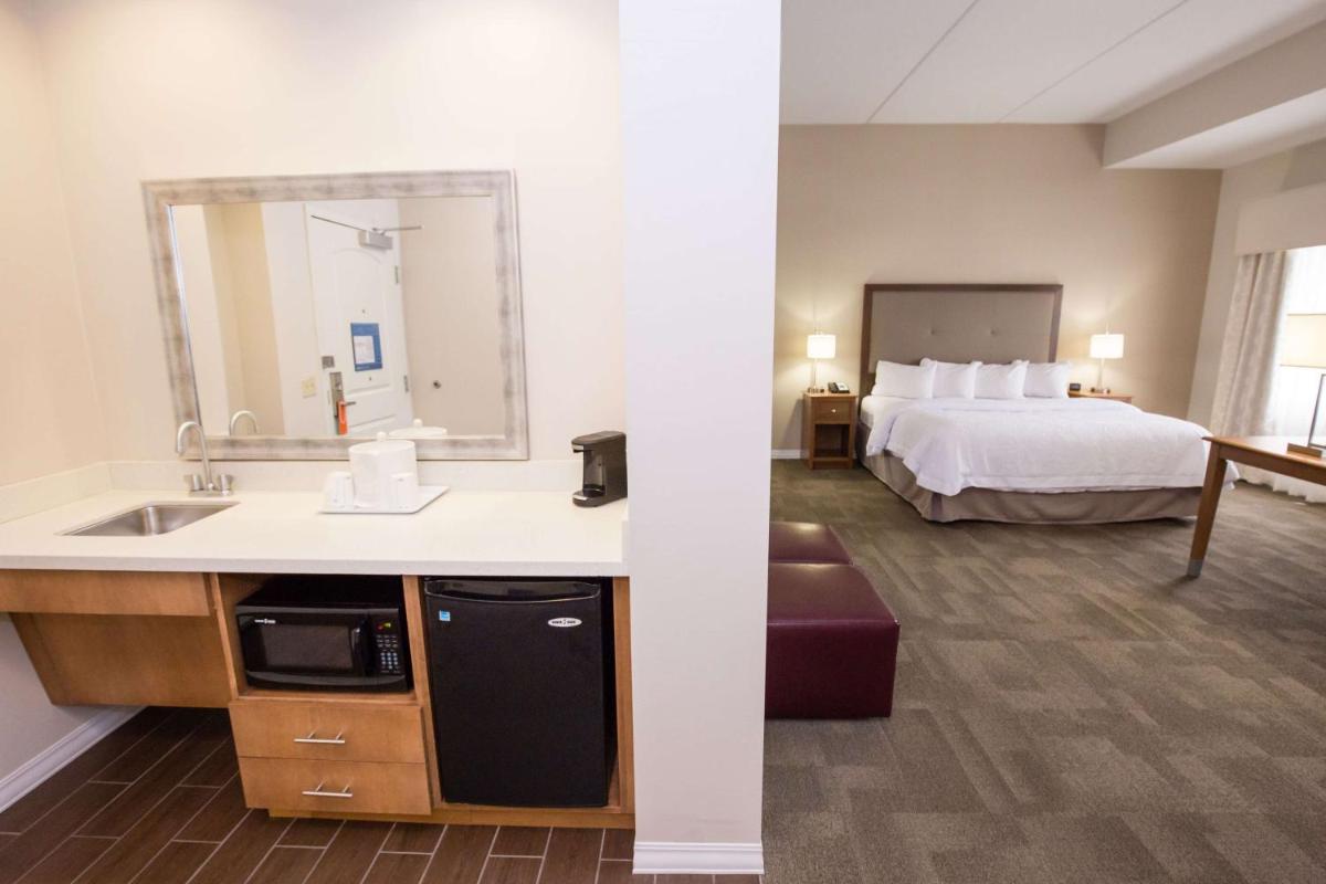 Hampton Inn & Suites - Pittsburgh/Harmarville PA - image 3