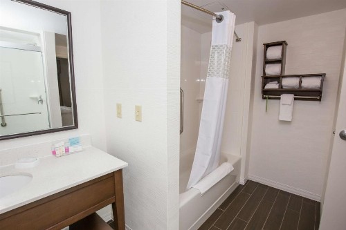 Hampton Inn & Suites - Pittsburgh/Harmarville PA - image 33