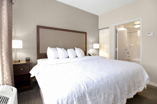 Hampton Inn & Suites - Pittsburgh/Harmarville PA - image 36