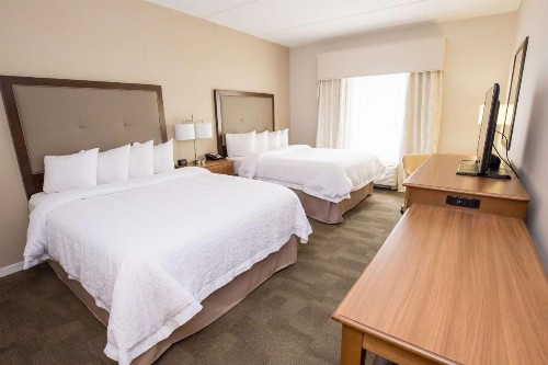 Hampton Inn & Suites - Pittsburgh/Harmarville PA - image 4