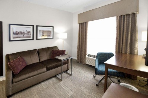 Hampton Inn & Suites - Pittsburgh/Harmarville PA - image 7
