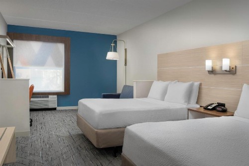 Holiday Inn Express & Suites Pittsburgh North Shore an IHG Hotel - image 21