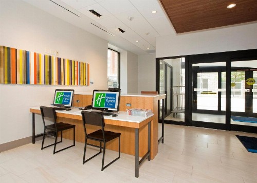 Holiday Inn Express & Suites Pittsburgh North Shore an IHG Hotel - image 25
