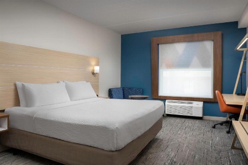Holiday Inn Express & Suites Pittsburgh North Shore an IHG Hotel - image 31