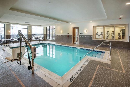Hilton Garden Inn Pittsburgh Airport South-Robinson Mall - image 11
