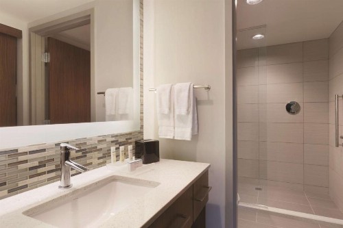 Homewood Suites by Hilton Pittsburgh Downtown - image 3
