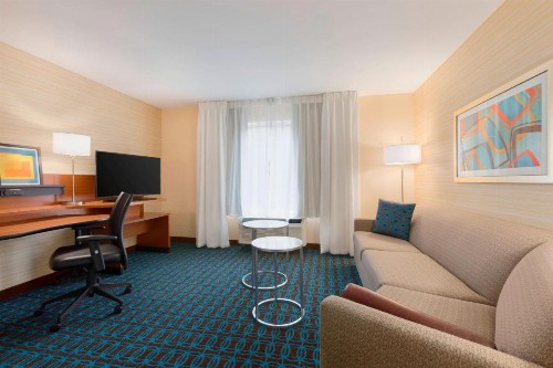 Fairfield Inn & Suites by Marriott Pittsburgh Airport/Robinson Township - image 8