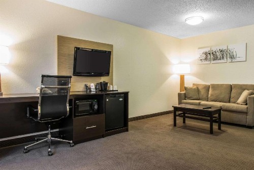 Sleep Inn & Suites Pittsburgh - image 11