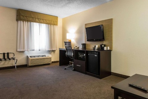 Sleep Inn & Suites Pittsburgh - image 20