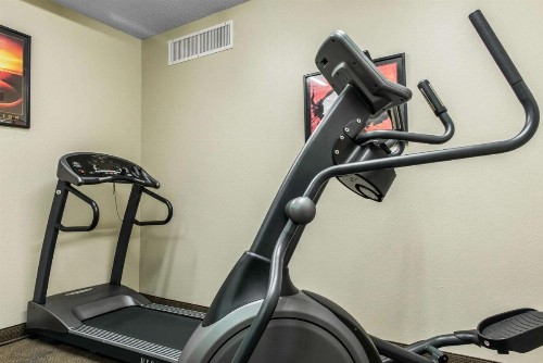 Sleep Inn & Suites Pittsburgh - image 26