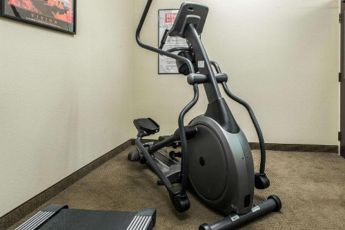 Sleep Inn & Suites Pittsburgh - image 6