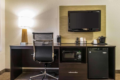 Sleep Inn & Suites Pittsburgh - image 7