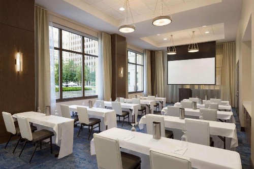 Embassy Suites Pittsburgh-Downtown - image 19