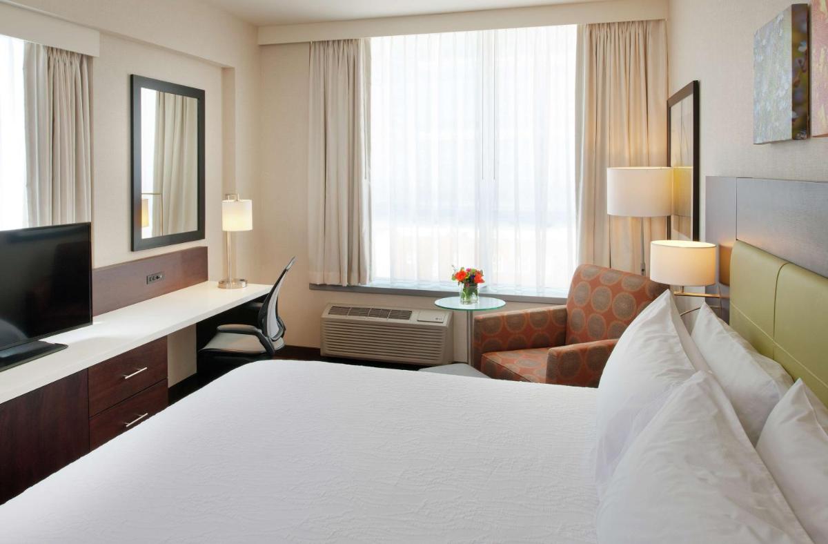 Hilton Garden Inn Pittsburgh Downtown - image 3