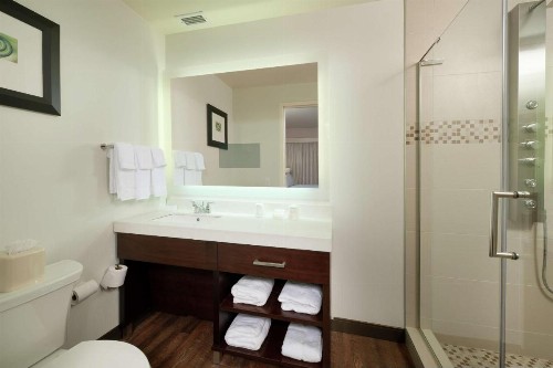 Hilton Garden Inn Pittsburgh Downtown - image 7