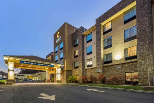 Comfort Inn & Suites Pittsburgh - image 4