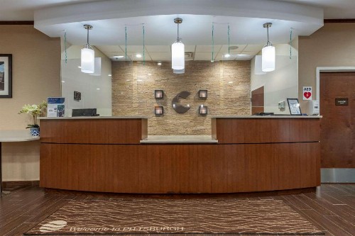 Comfort Inn & Suites Pittsburgh - image 8